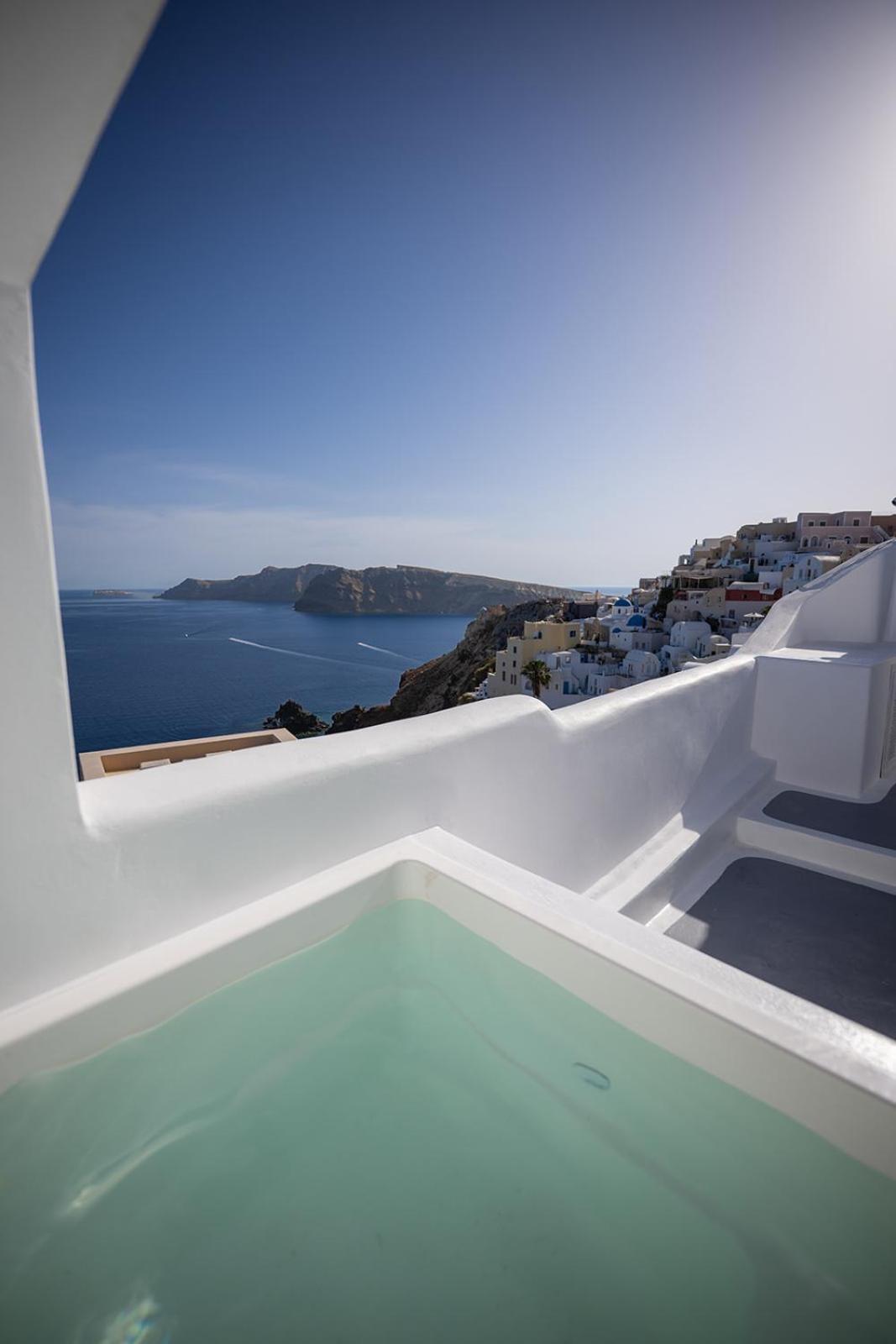Three Domes - An Iconic Collection Oia (Santorini)