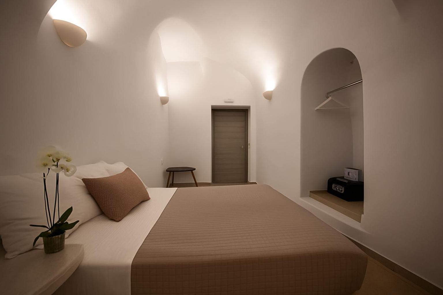 Three Domes - An Iconic Collection Oia (Santorini)